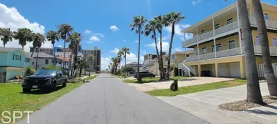 Go VIP * Steps to Beach * Pool - image 109 of 274