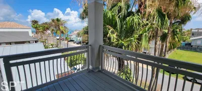 Go VIP * Steps to Beach * Pool - image 41 of 274