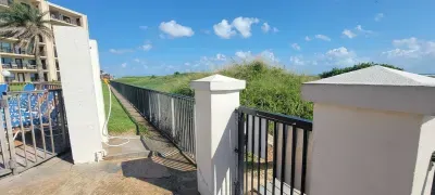 Sleeps 10 Direct Beach Heated Pool - image 96 of 112
