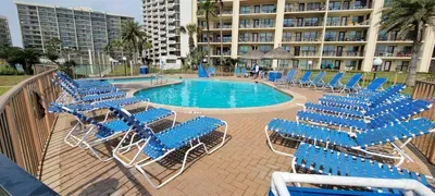 Sleeps 10 Direct Beach Heated Pool - image 67 of 112