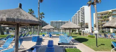 Sleeps 10 Direct Beach Heated Pool - image 97 of 112