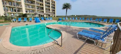 Sleeps 10 Direct Beach Heated Pool - image 74 of 112
