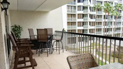 Sleeps 10 Direct Beach Heated Pool - image 64 of 112