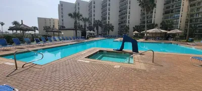 Sleeps 10 Direct Beach Heated Pool - image 72 of 112