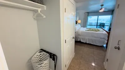 Sleeps 10 Direct Beach Heated Pool - image 39 of 112