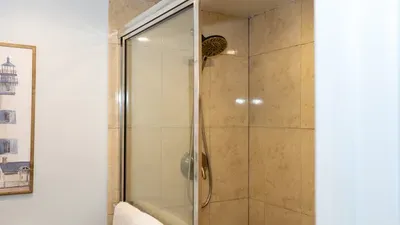 Sleeps 10 Direct Beach Heated Pool - image 37 of 112