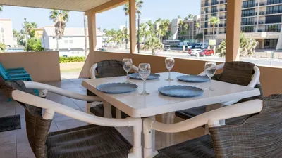 * 4 bedroom 2 Level Home * 50 yards from Beach - image 72 of 122