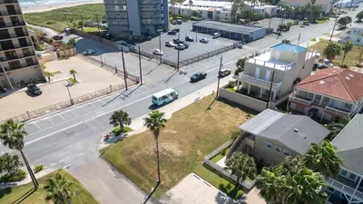 * 4 bedroom 2 Level Home * 50 yards from Beach - image 80 of 122