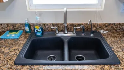 * 4 bedroom 2 Level Home * 50 yards from Beach - image 41 of 122