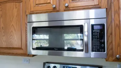 * 4 bedroom 2 Level Home * 50 yards from Beach - image 25 of 122