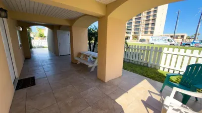 * 4 bedroom 2 Level Home * 50 yards from Beach - image 120 of 122