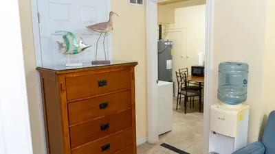 * 4 bedroom 2 Level Home * 50 yards from Beach - image 86 of 122