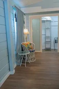 Authentic Near Beach House - Sleeps 16 - 5 Bedr - image 38 of 110