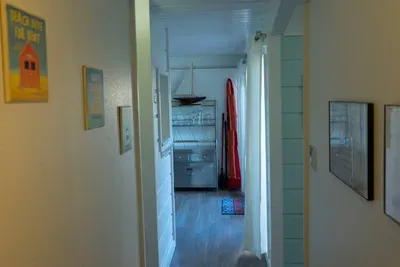 Authentic Near Beach House - Sleeps 16 - 5 Bedr - image 41 of 110