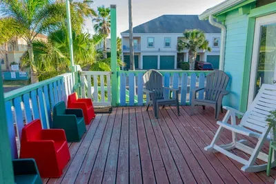 Authentic Near Beach House - Sleeps 16 - 5 Bedr - image 28 of 110