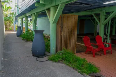Authentic Near Beach House - Sleeps 16 - 5 Bedr - image 102 of 110