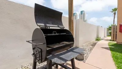 3BR Condo - 8 Beds - Pool - Walk to Beach - SPI - image 134 of 154