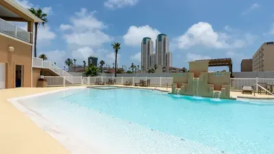 3BR Condo - 8 Beds - Pool - Walk to Beach - SPI - image 124 of 154