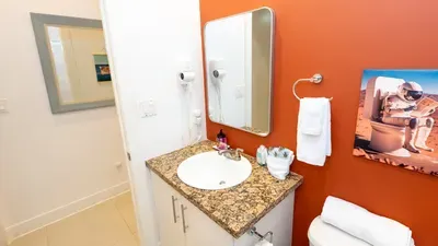3BR Condo - 8 Beds - Pool - Walk to Beach - SPI - image 95 of 154