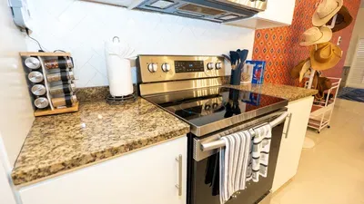 3BR Condo - 8 Beds - Pool - Walk to Beach - SPI - image 40 of 154