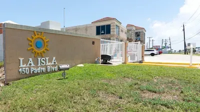 3BR Condo - 8 Beds - Pool - Walk to Beach - SPI - image 23 of 154