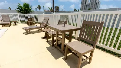 3BR Condo - 8 Beds - Pool - Walk to Beach - SPI - image 123 of 154