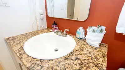 3BR Condo - 8 Beds - Pool - Walk to Beach - SPI - image 97 of 154