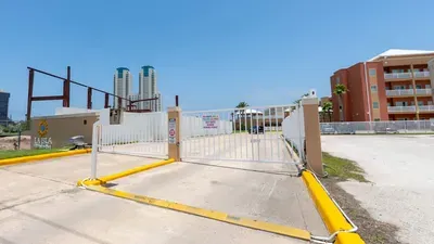 3BR Condo - 8 Beds - Pool - Walk to Beach - SPI - image 13 of 154