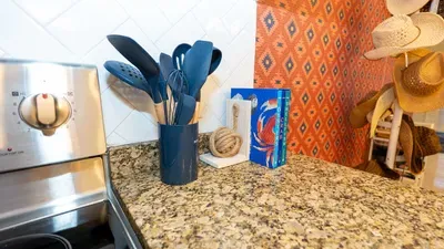 3BR Condo - 8 Beds - Pool - Walk to Beach - SPI - image 41 of 154