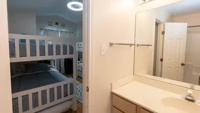 3BR Townhome, Steps to Beach, New Remodel SPI - image 120 of 158