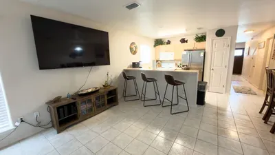 3BR Townhome, Steps to Beach, New Remodel SPI - image 35 of 158