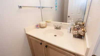 3BR Townhome, Steps to Beach, New Remodel SPI - image 66 of 158