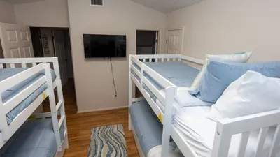 3BR Townhome, Steps to Beach, New Remodel SPI - image 119 of 158