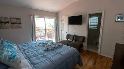 3BR Townhome, Steps to Beach, New Remodel SPI - image 79 of 158
