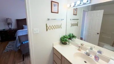 3BR Townhome, Steps to Beach, New Remodel SPI - image 89 of 158