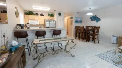 3BR Townhome, Steps to Beach, New Remodel SPI - image 27 of 158