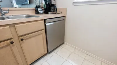 3BR Townhome, Steps to Beach, New Remodel SPI - image 52 of 158