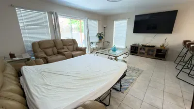 3BR Townhome, Steps to Beach, New Remodel SPI - image 41 of 158