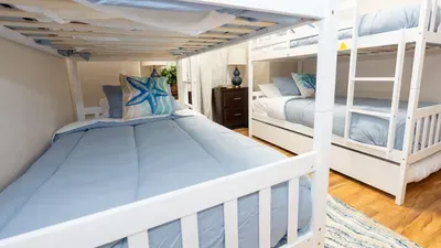 3BR Townhome, Steps to Beach, New Remodel SPI - image 117 of 158