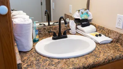Fresh & Bright 1BR Condo - Pool View & Steps to Beach - image 45 of 98