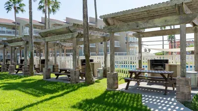 Fresh & Bright 1BR Condo - Pool View & Steps to Beach - image 75 of 98