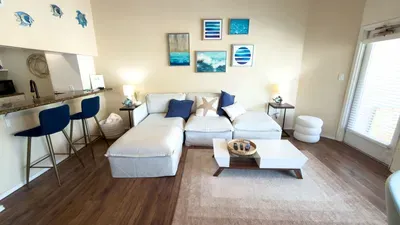 Fresh & Bright 1BR Condo - Pool View & Steps to Beach - image 18 of 98