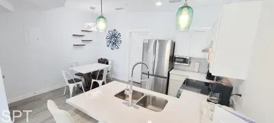 Newer 3BR Townhome | Pool | Sleeps 10 | 2 Levels - image 53 of 110