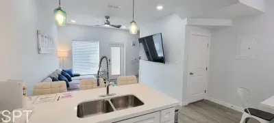 Newer 3BR Townhome | Pool | Sleeps 10 | 2 Levels - image 59 of 110