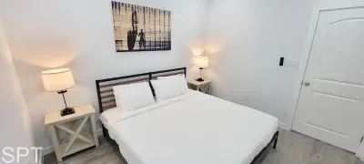 Newer 3BR Townhome | Pool | Sleeps 10 | 2 Levels - image 74 of 110