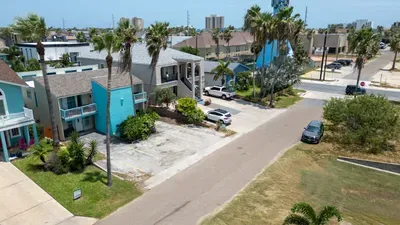 2BR Ground Floor, Sleeps 8, Pets ok - SPI - image 131 of 136