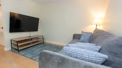 2BR Ground Floor, Sleeps 8, Pets ok - SPI - image 26 of 136