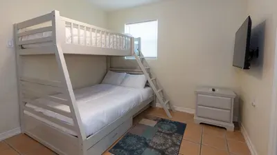2BR Ground Floor, Sleeps 8, Pets ok - SPI - image 85 of 136
