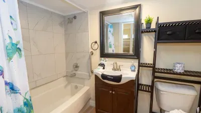 2BR Ground Floor, Sleeps 8, Pets ok - SPI - image 9 of 136