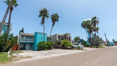 2BR Ground Floor, Sleeps 8, Pets ok - SPI - image 19 of 136